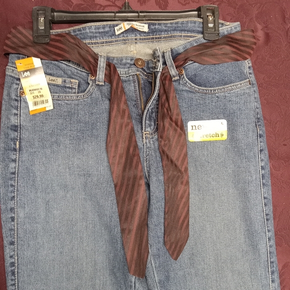 JEAN - Picture 2 of 9